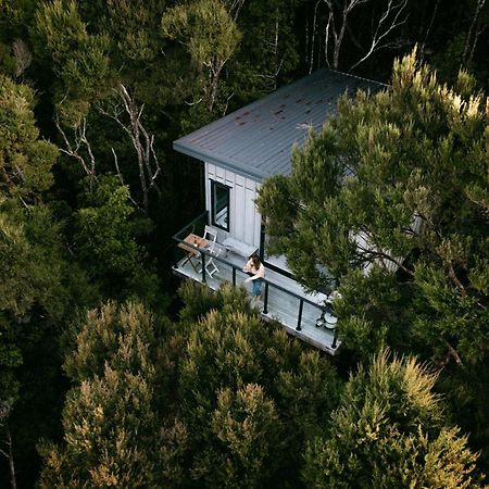 Treetop Tranquility At Rekindle Tree Houses Opua Exterior foto