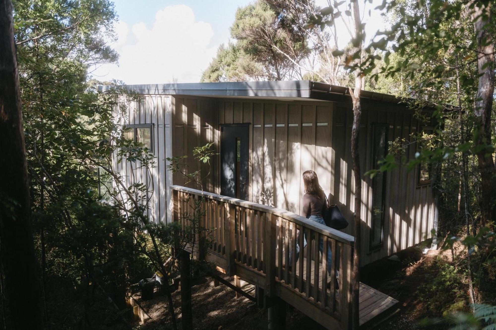 Treetop Tranquility At Rekindle Tree Houses Opua Exterior foto